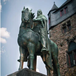 Boker Schloss Burg Castle Trapper Folding Knife -Boker Sales Store Schloss Burg Castle Statue